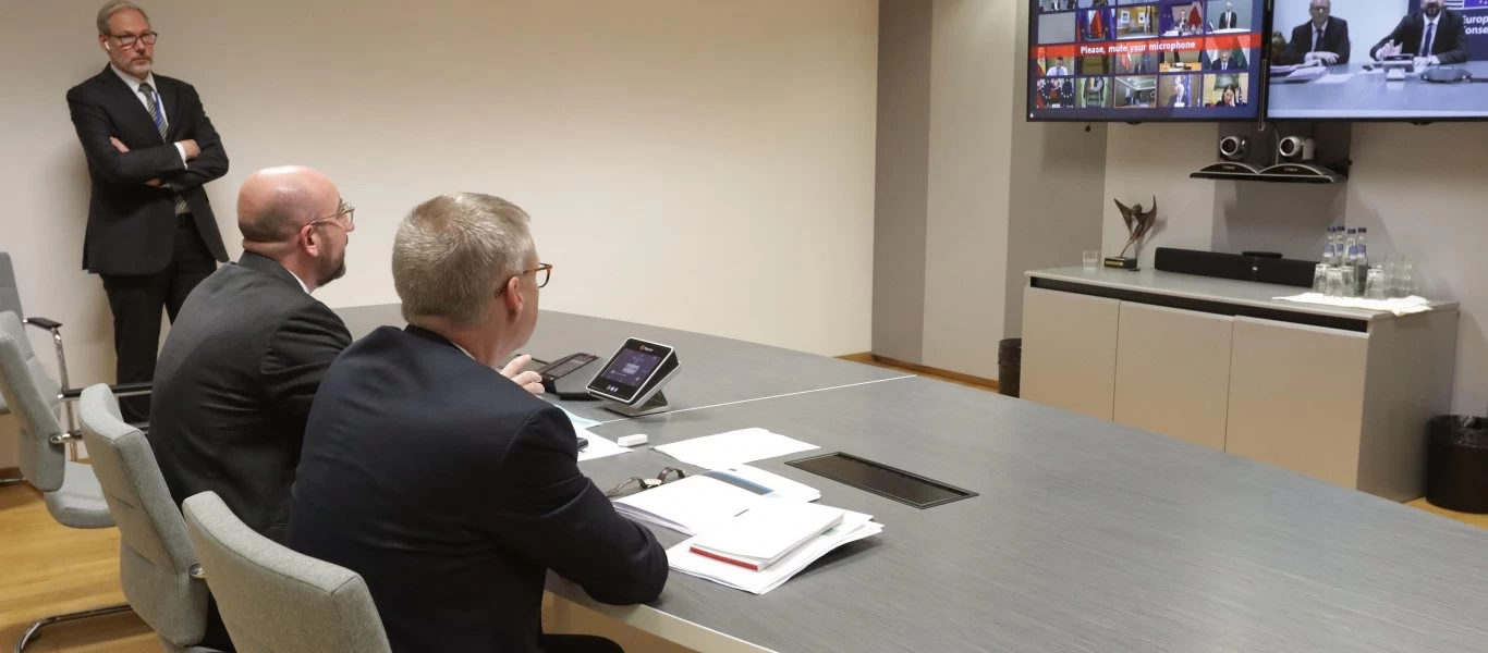 «Κόλλησε» η τηλεδιάσκεψη κορυφής της ΕΕ στα εμβόλια: Διχογνωμίες και συγκρούσεις για το «παζάρι» των δόσεων